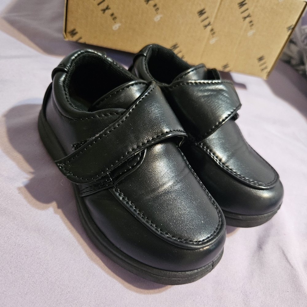 Toddler Boys Dress Shoes, Black With Velcro, Size 5